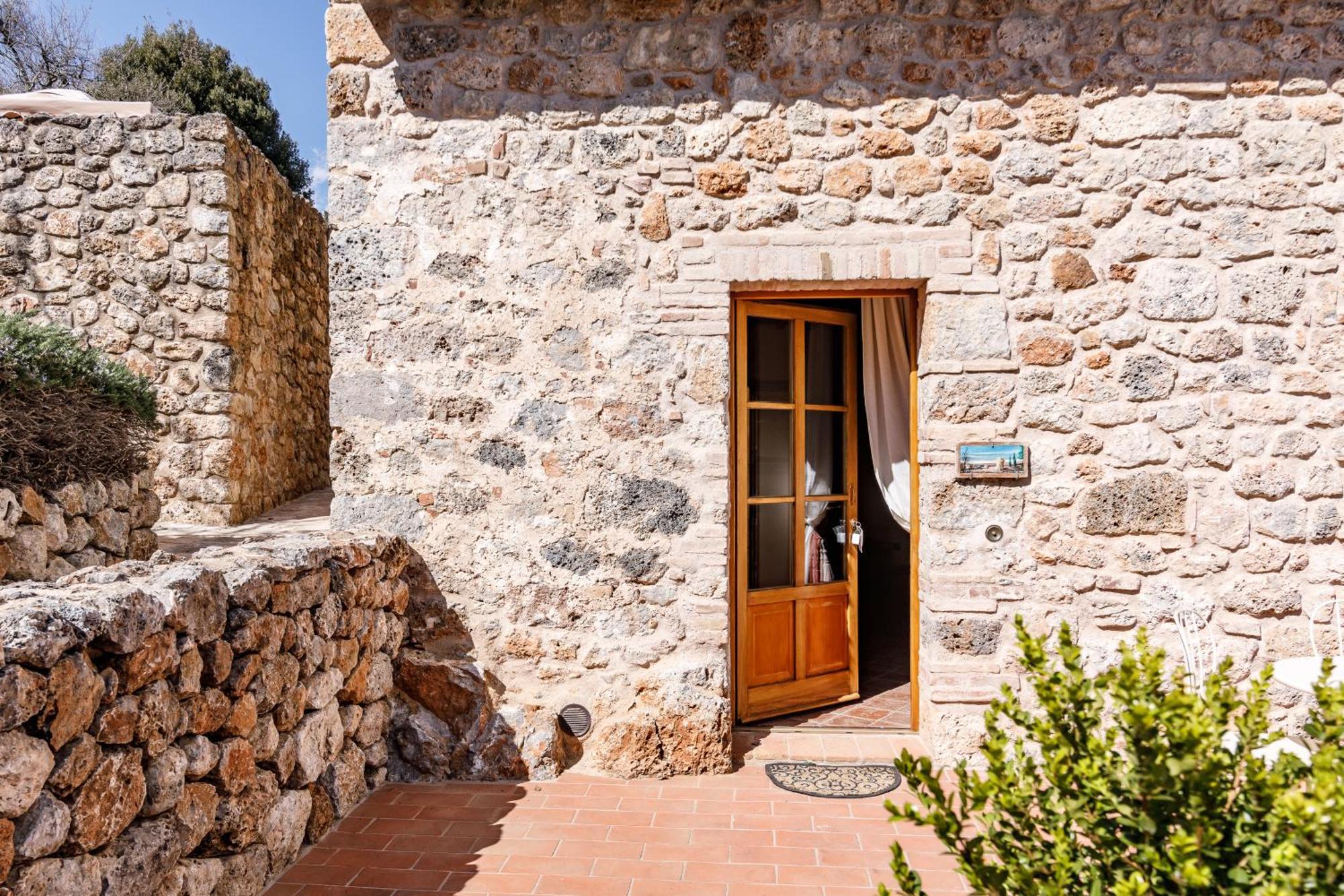 Relais La Costa Historical Residence Monteriggioni Exterior photo