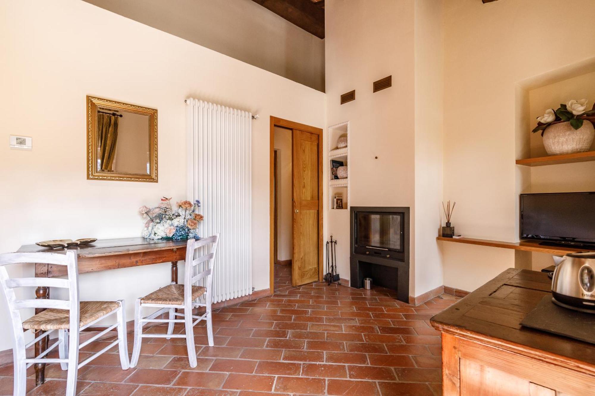 Relais La Costa Historical Residence Monteriggioni Exterior photo